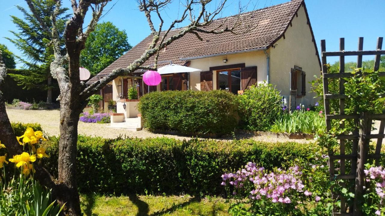 Le Cottage De Mae Seigy Bagian luar foto
