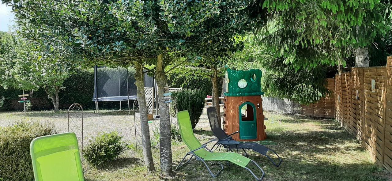 Le Cottage De Mae Seigy Bagian luar foto